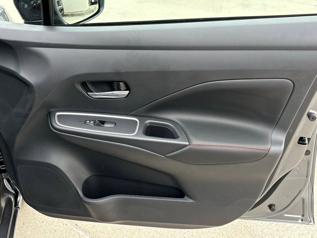 New 2025 Nissan Versa SR image 34
