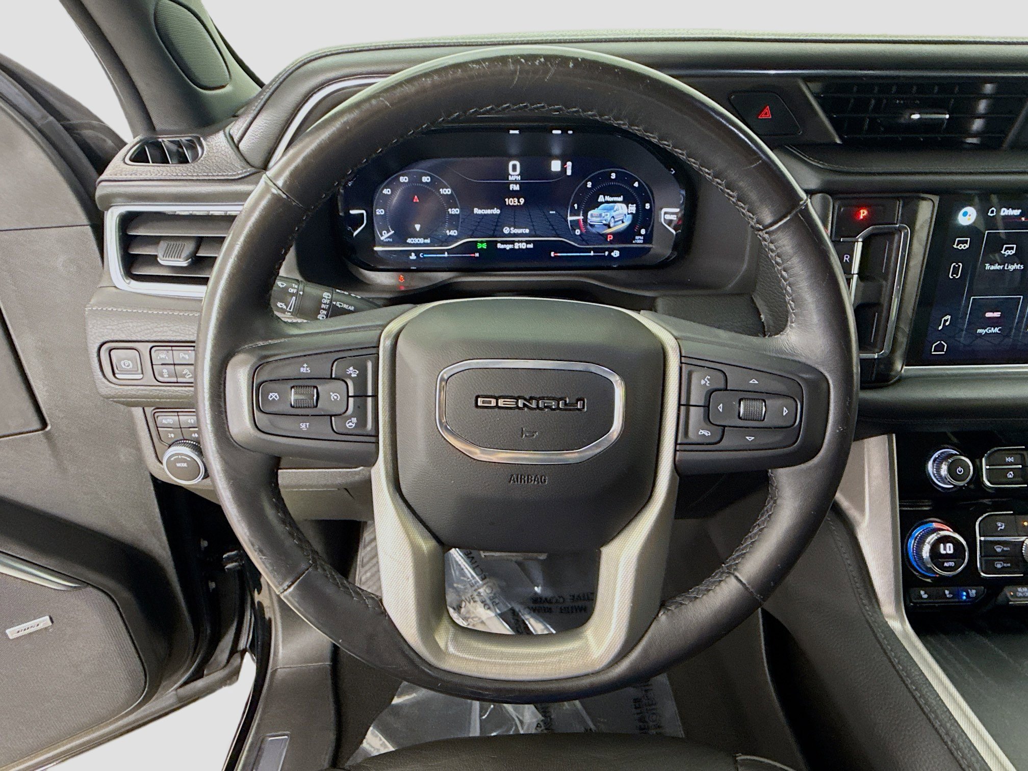 Used 2022 GMC Yukon Denali image 11