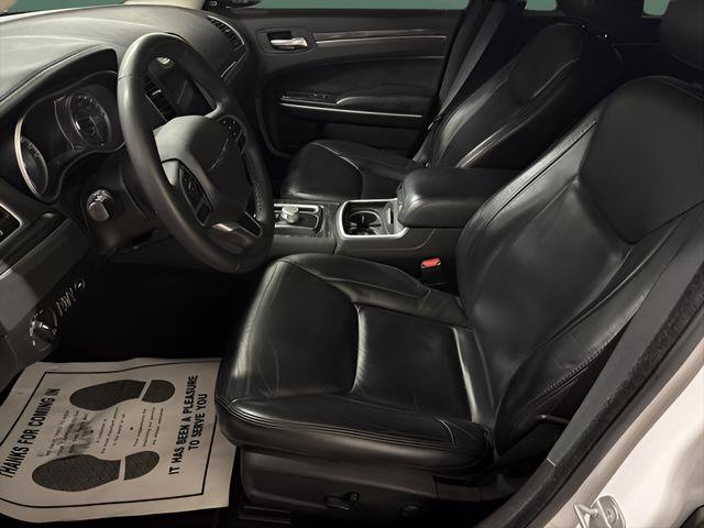Used 2022 Chrysler 300 Touring L w/ Popular Equipment Group image 11