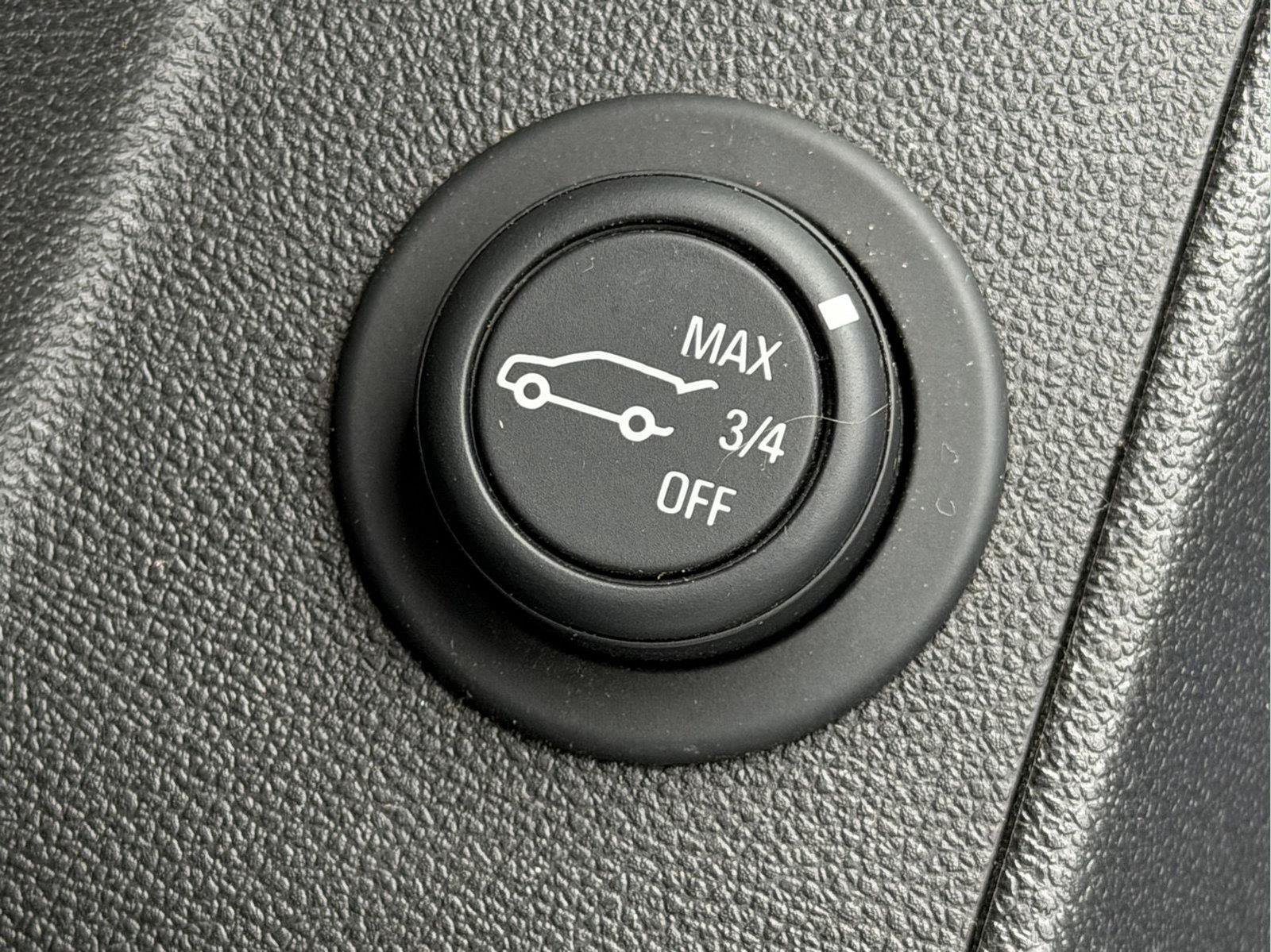 Used 2019 Chevrolet Equinox LT w/ Sun & Navigation Package AWD/4WD image 37