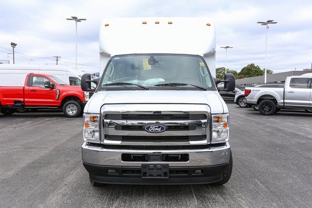 New 2026 Ford E-450 and Econoline 450 Super Duty w/ Power Equipment Group image 4