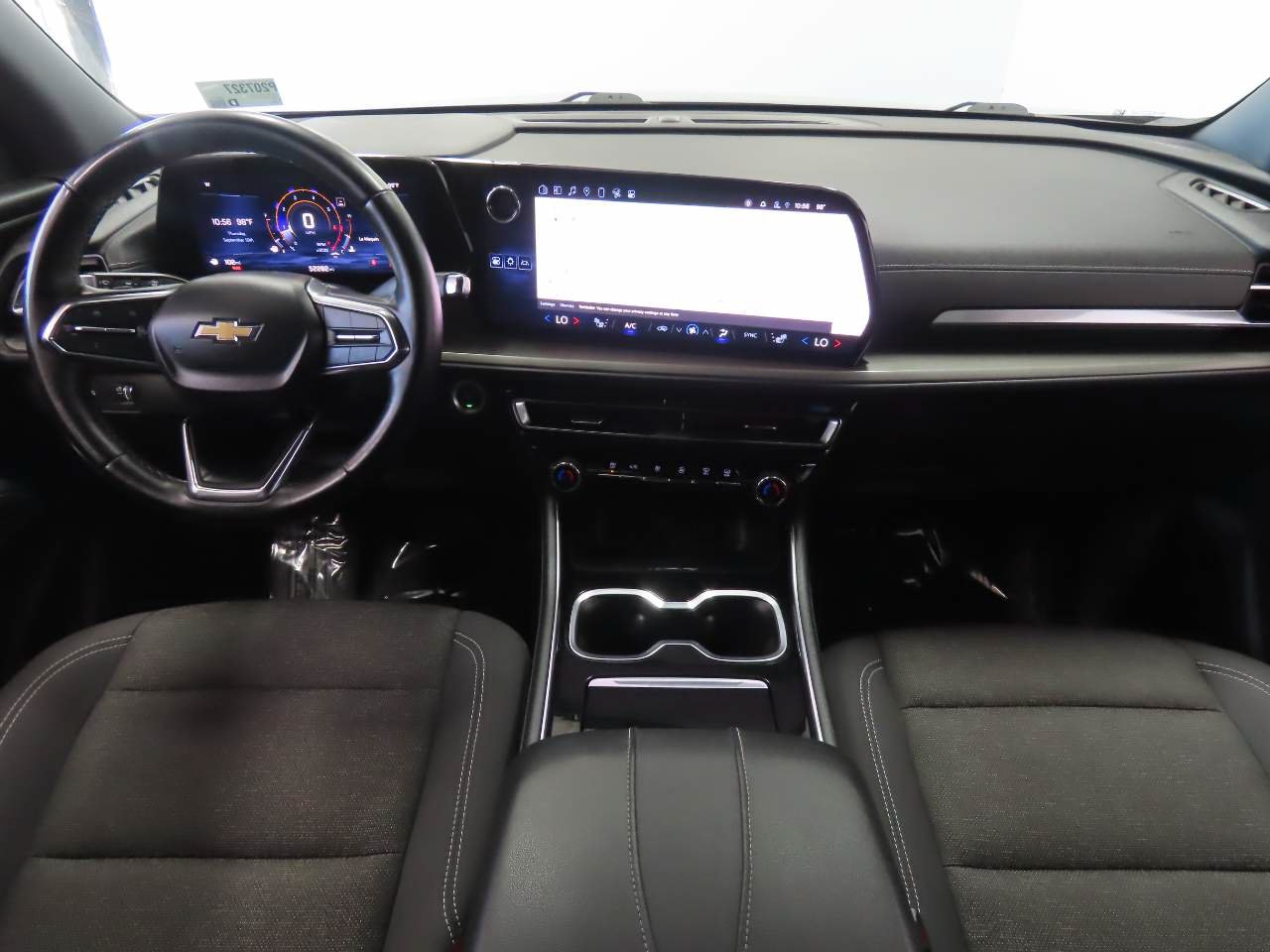 Used 2024 Chevrolet Traverse LT FWD image 14