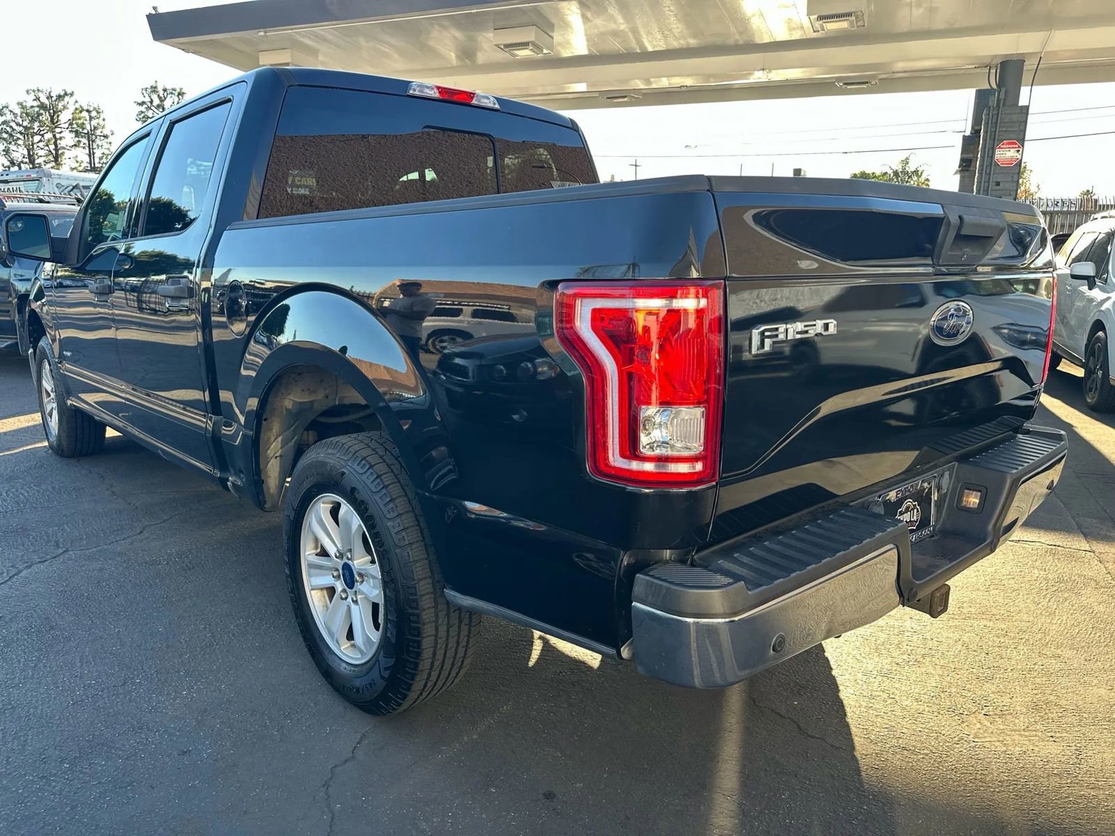 Used 2015 Ford F150 XLT w/ Equipment Group 301A Mid image 23