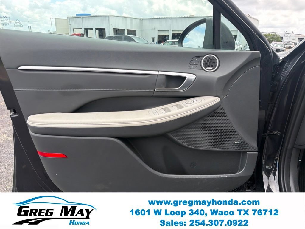 Used 2023 Hyundai Sonata Limited FWD image 9