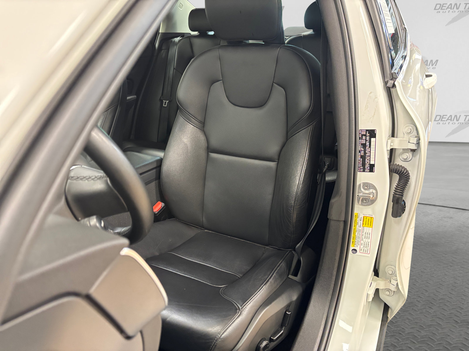 Used 2024 Volvo S60 B5 Core FWD image 32