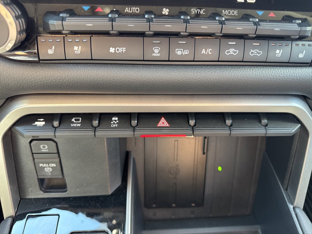 Used 2023 Toyota Tundra Limited image 45