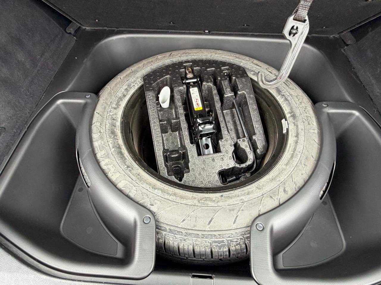 Used 2015 Jeep Grand Cherokee Overland AWD/4WD image 37
