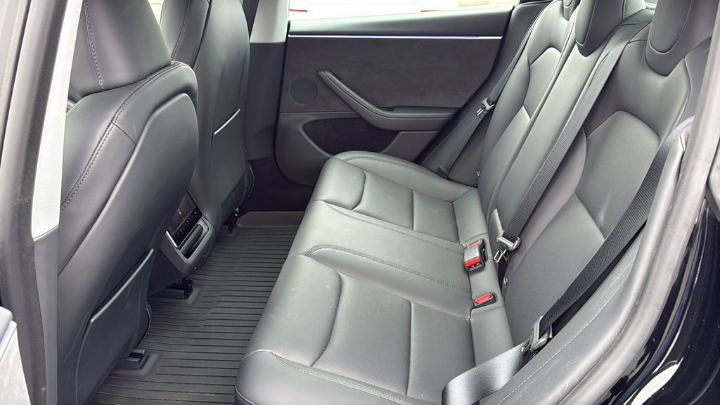 Used 2025 Tesla Model 3 Long Range image 10