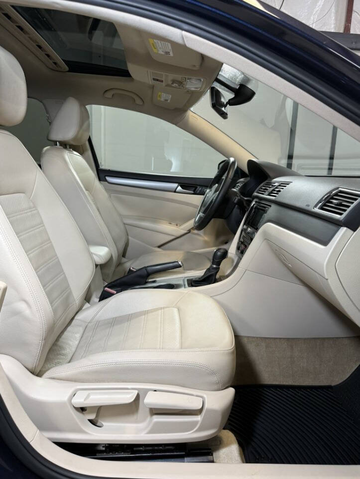 Used 2015 Volkswagen Passat 1.8T SE FWD image 6