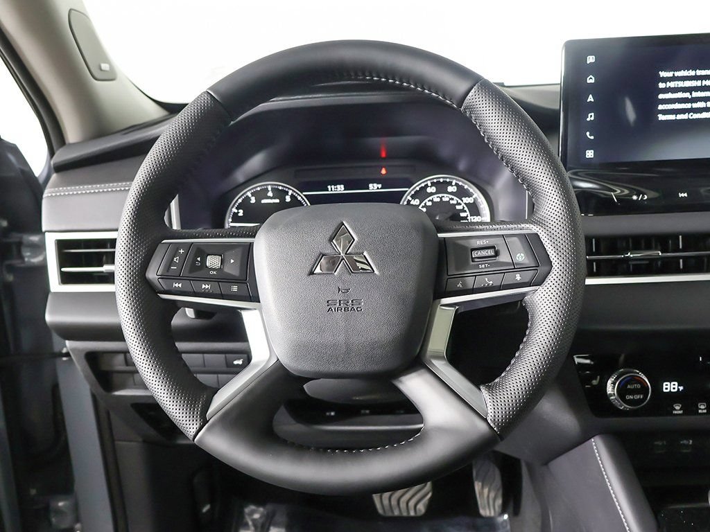New 2026 Mitsubishi Outlander AWD image 39