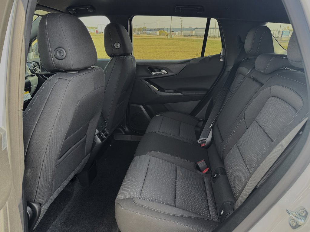 New 2026 Chevrolet Equinox LT w/ LPO, Floor Liner Package image 30