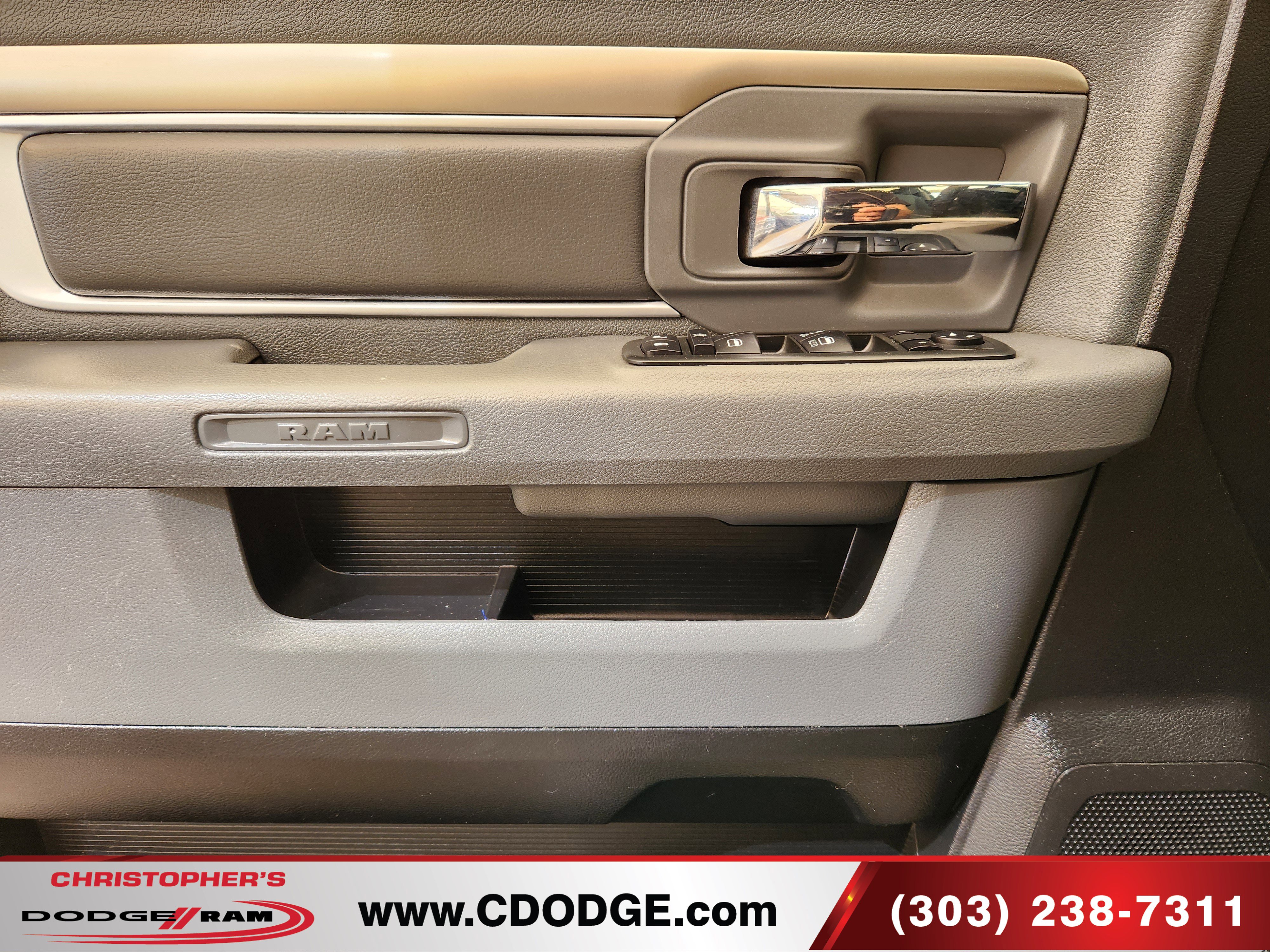 Used 2013 RAM 1500 Classic SLT w/ Premium Display Pkg AWD/4WD image 14