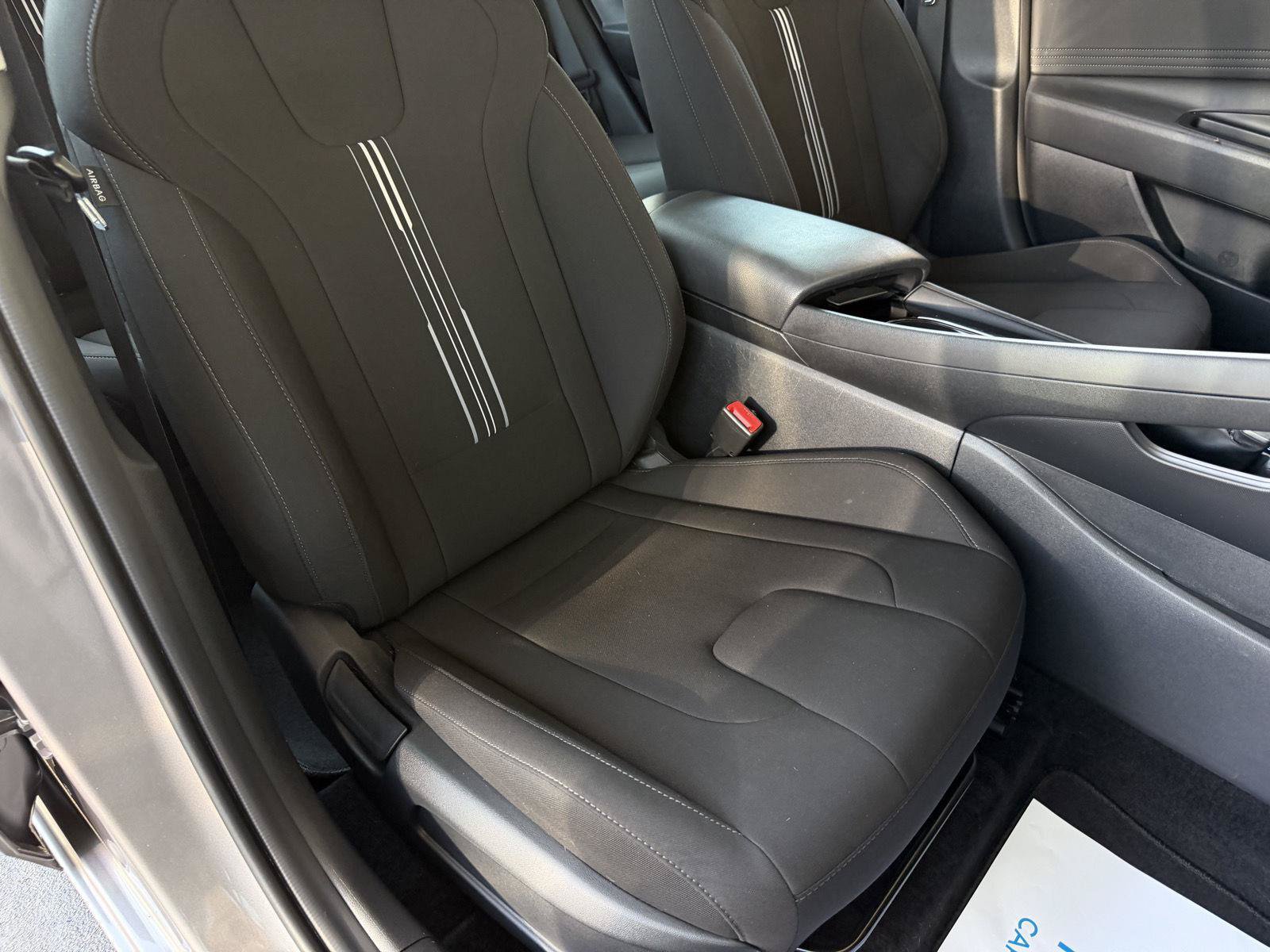 Used 2023 Hyundai Elantra SEL w/ Convenience Package FWD image 20