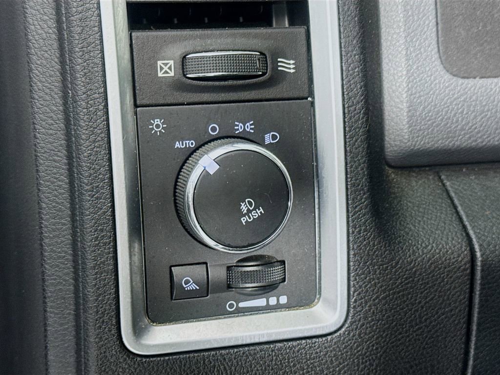 Used 2015 RAM 1500 Outdoorsman image 10