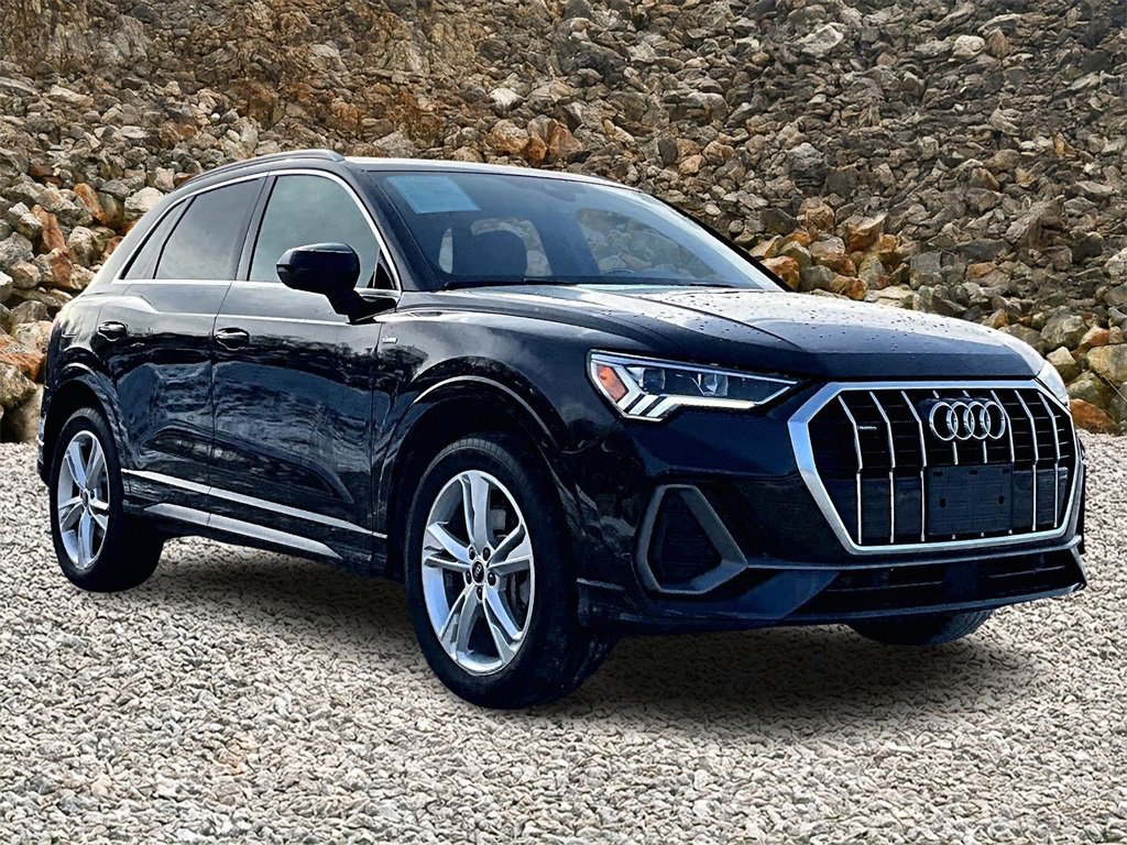 Used 2021 Audi Q3 2.0T Premium Plus w/ Premium Plus Package image 9