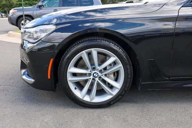 Used 2017 BMW 750i xDrive image 36