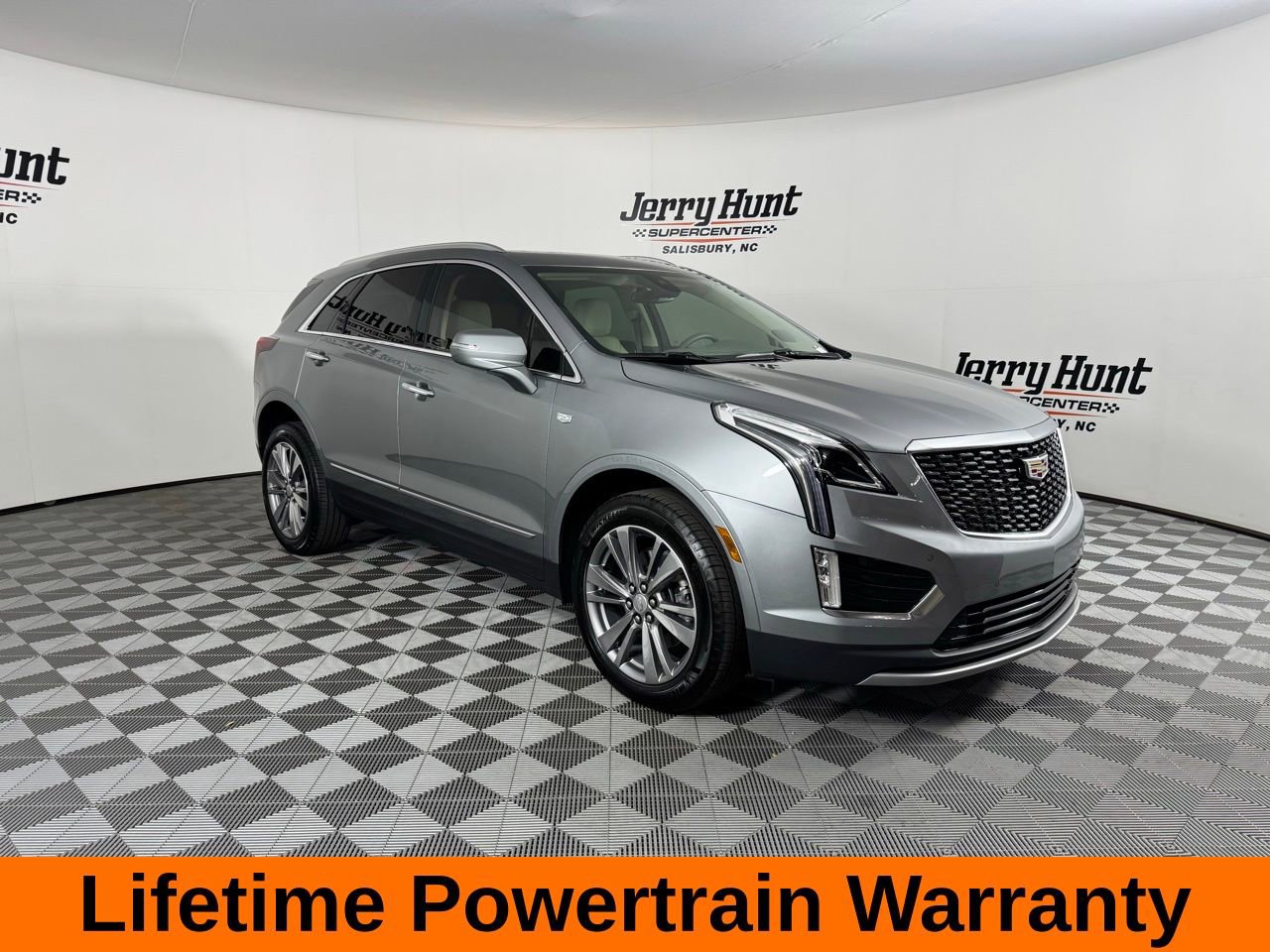 Used 2025 Cadillac XT5 Premium Luxury FWD image 11
