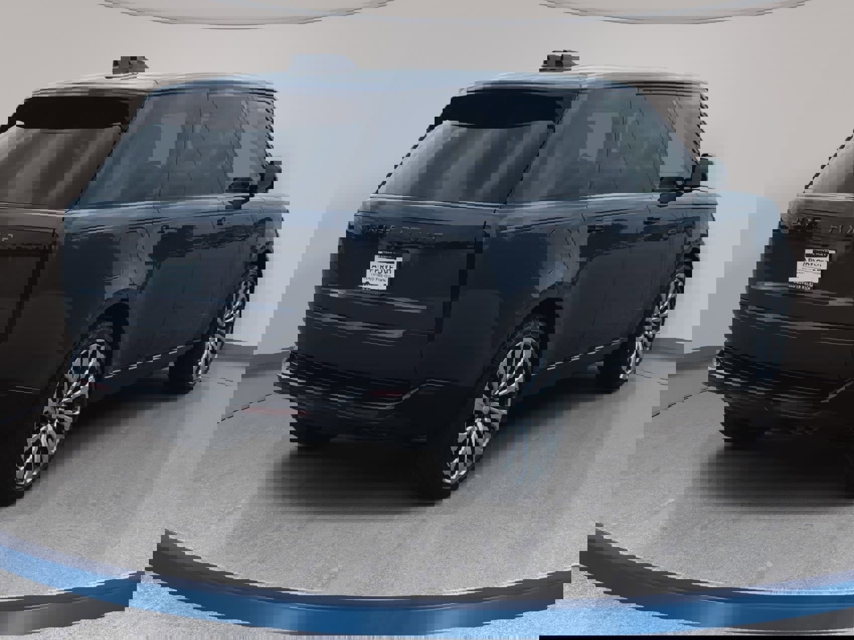 Certified 2025 Land Rover Range Rover SE image 5