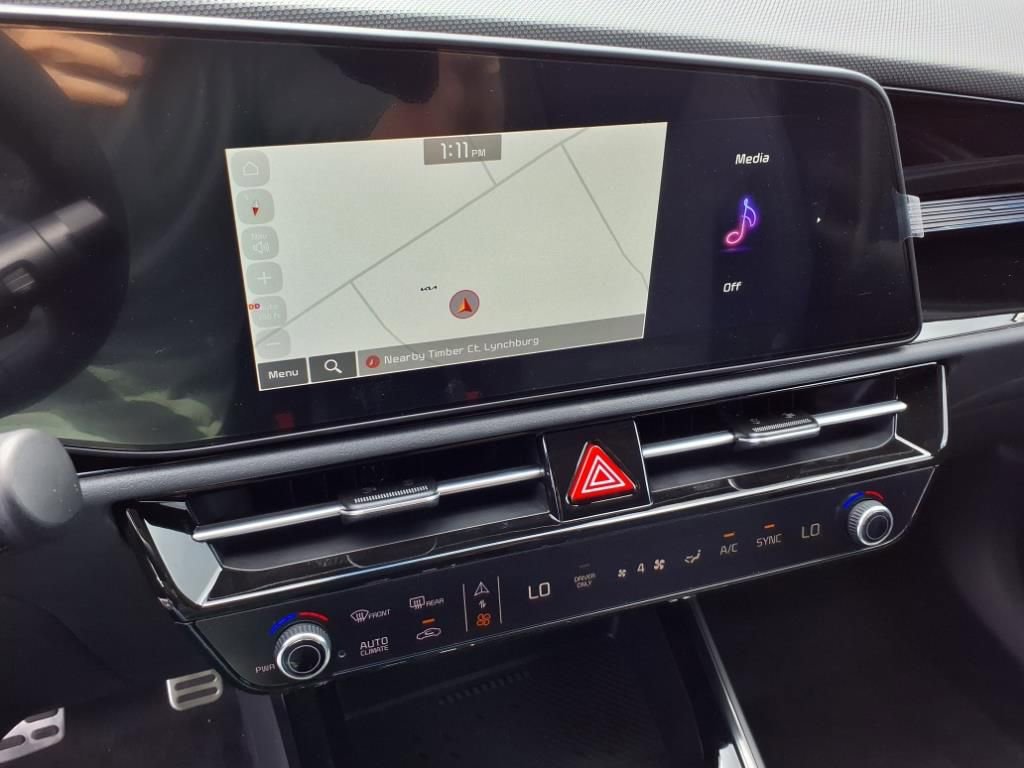 New 2025 Kia Niro EX Touring image 22