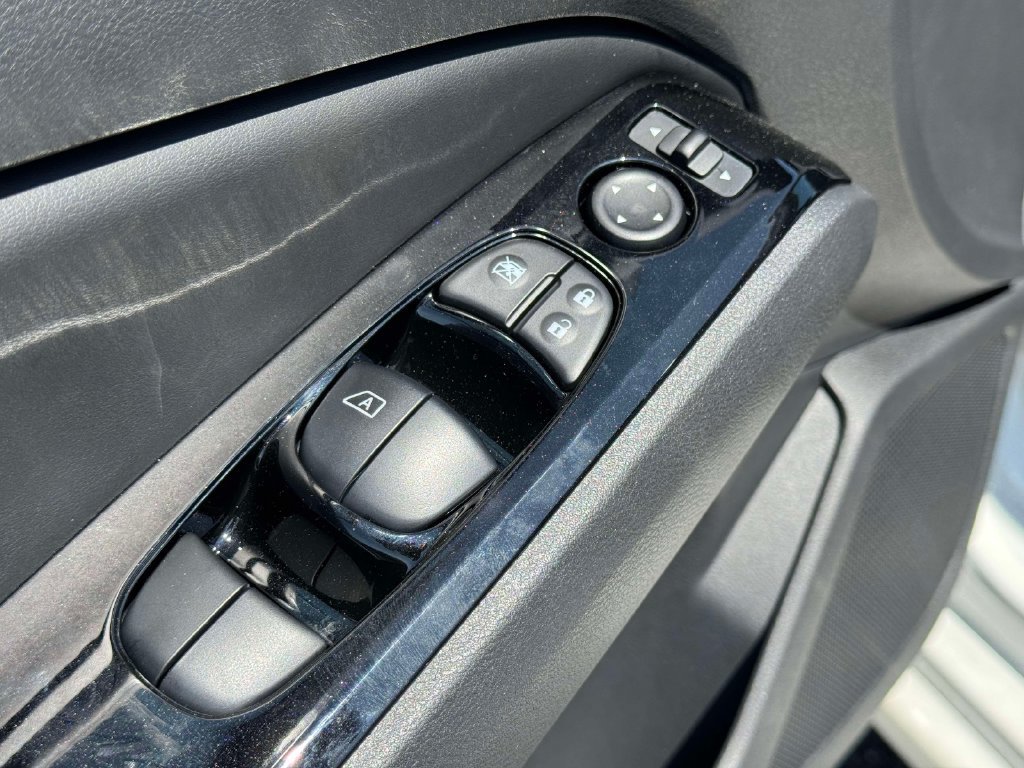 Certified 2025 Nissan Altima 2.5 SL FWD image 16