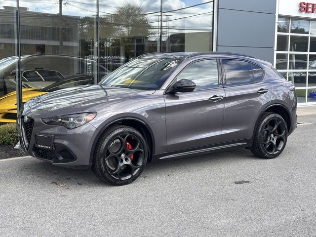 New 2025 Alfa Romeo Stelvio Sprint w/ Veloce Package