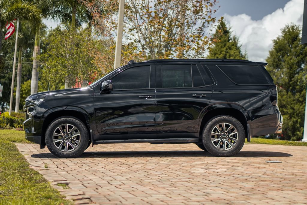 Used 2022 Chevrolet Tahoe RST w/ Sport Performance Package image 2