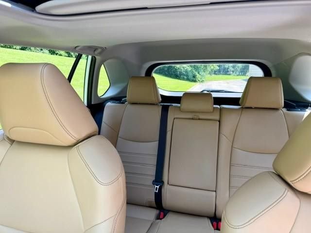 Certified 2022 Toyota RAV4 XLE Premium AWD/4WD image 11