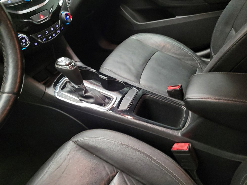 Used 2017 Chevrolet Cruze Premier image 26