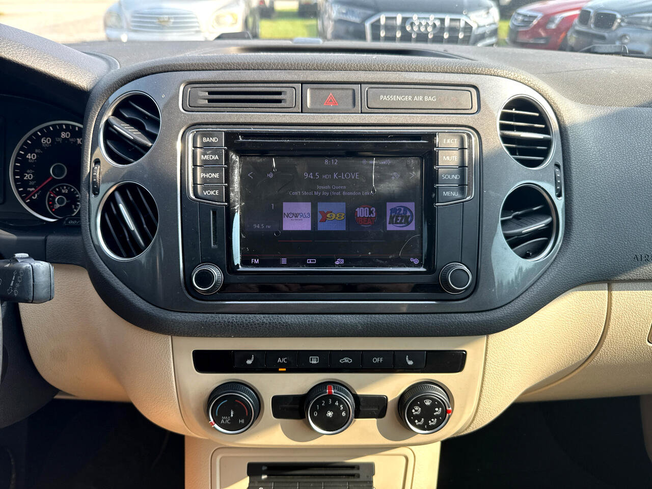 Used 2017 Volkswagen Tiguan S FWD image 9