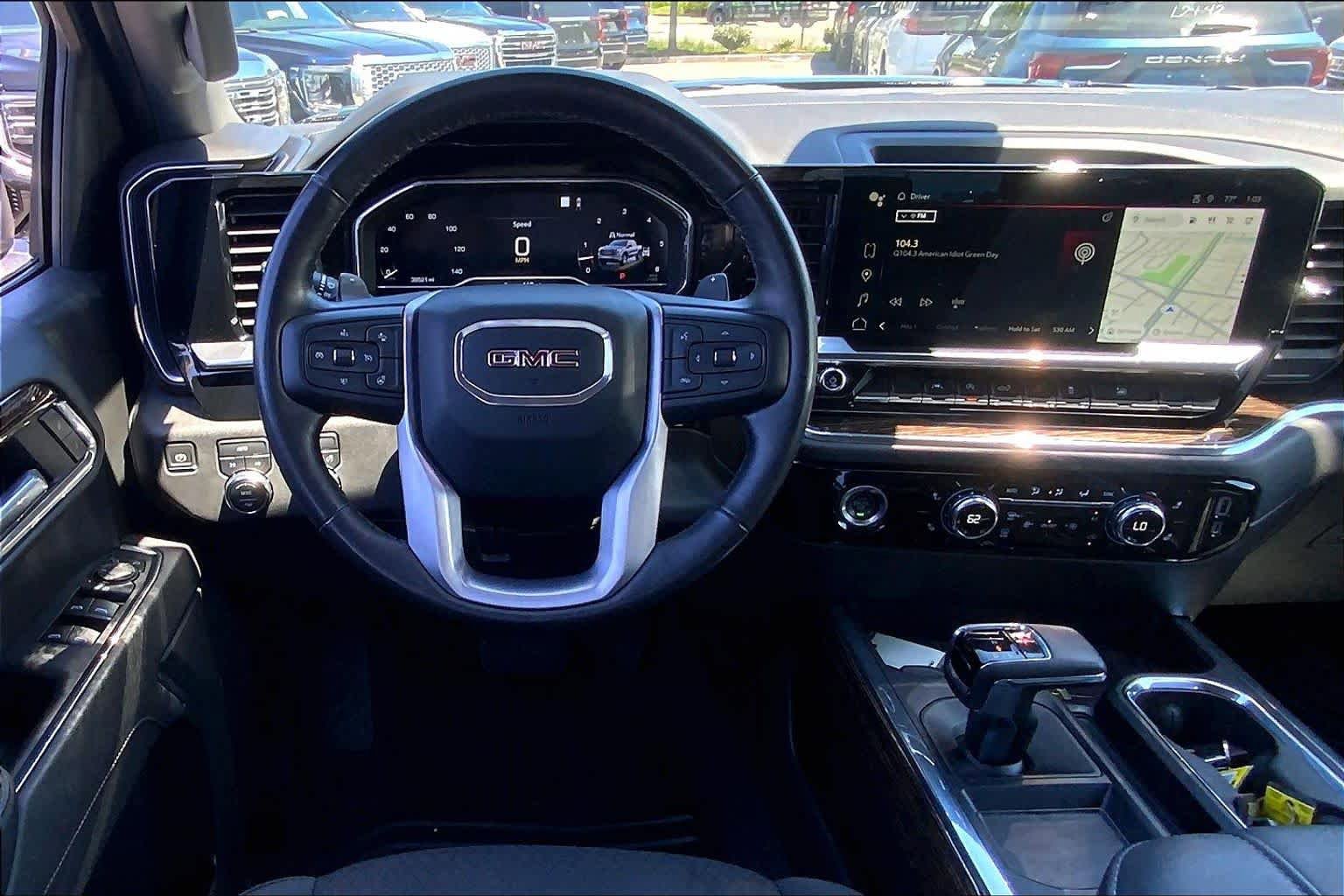 Used 2023 GMC Sierra 1500 Elevation AWD/4WD image 6