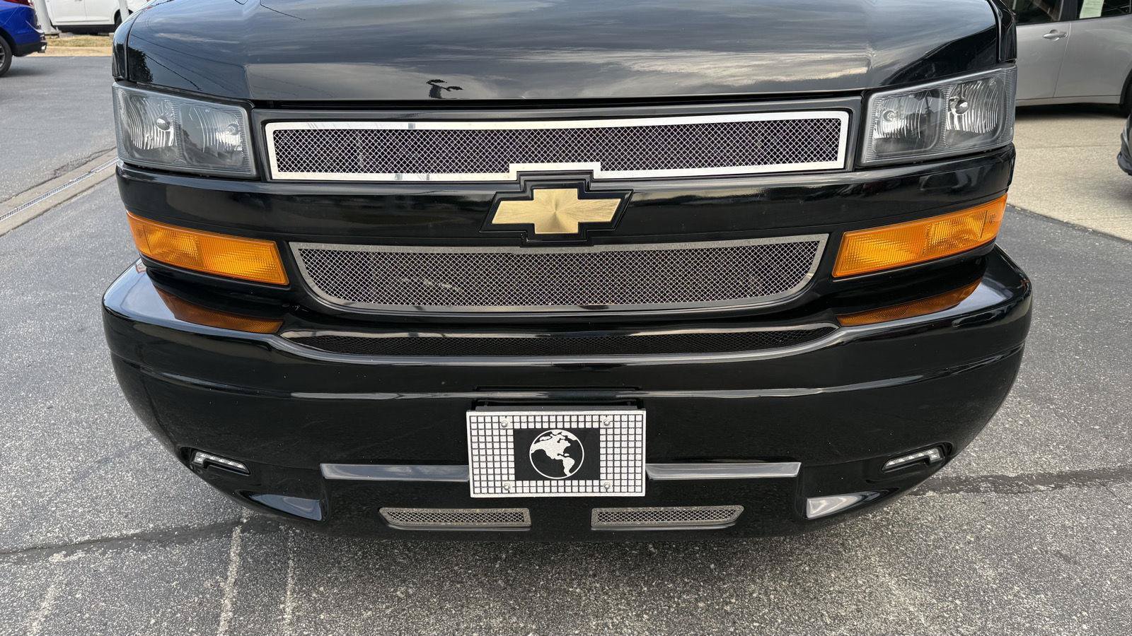 Used 2026 Chevrolet Express 2500 Extended w/ Driver Convenience Package RWD image 10