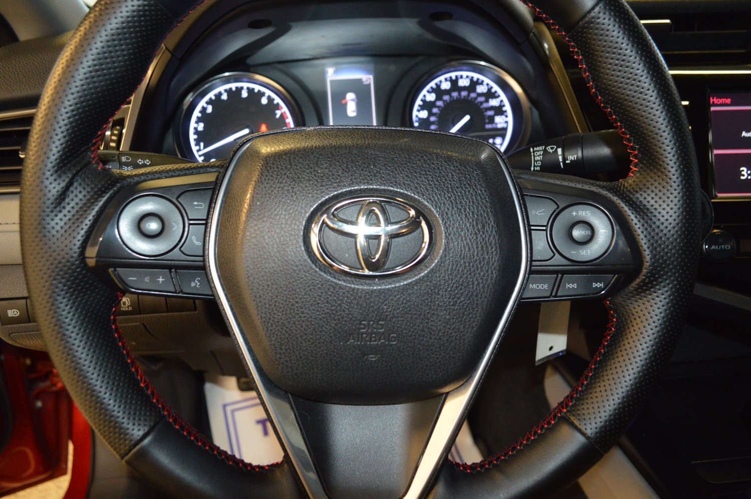 Used 2019 Toyota Camry SE FWD image 18