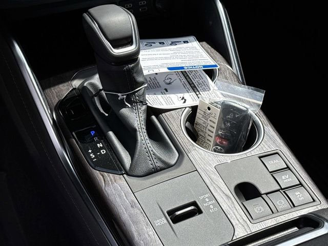 Used 2026 Toyota Highlander Platinum AWD/4WD image 23