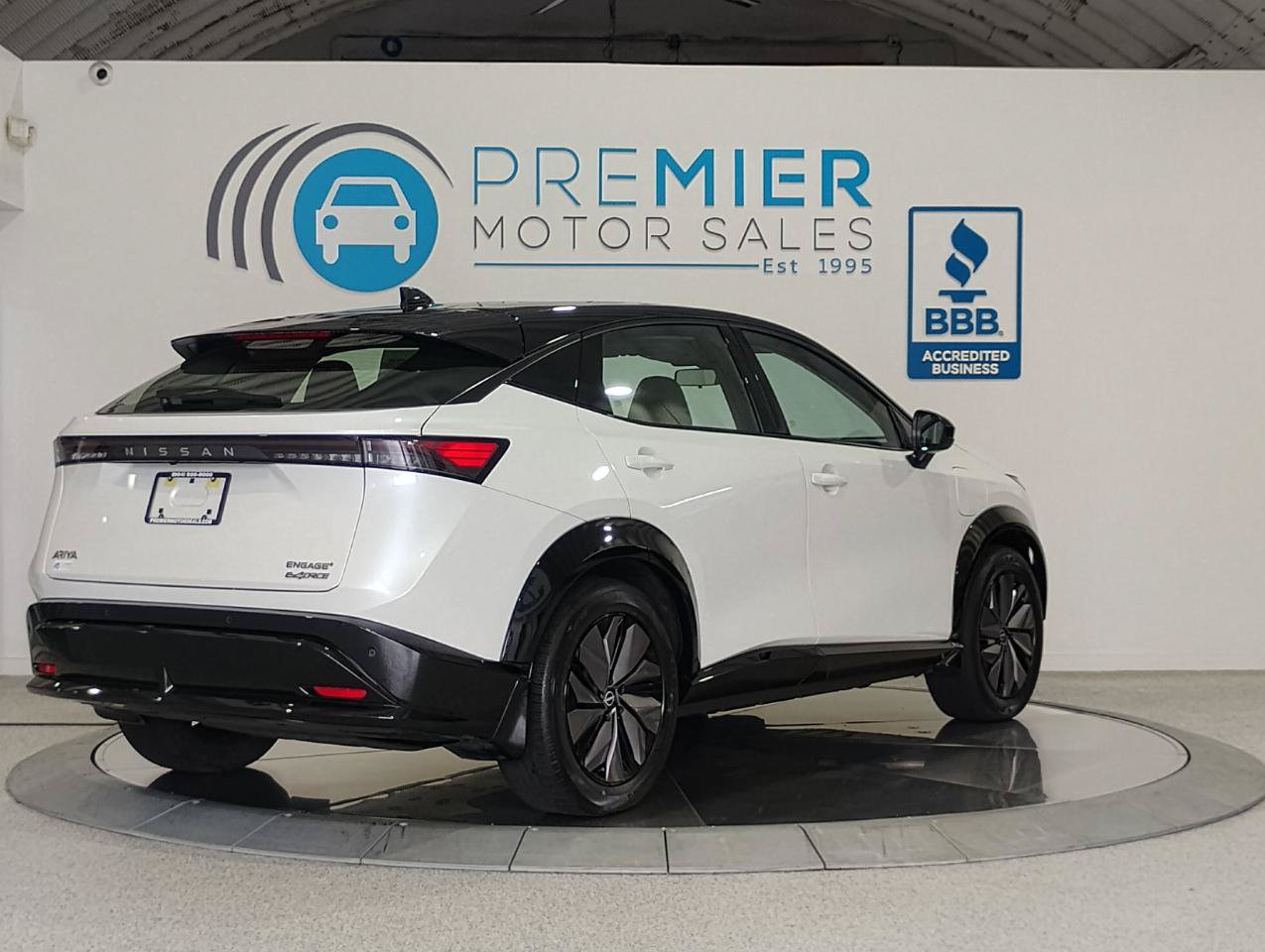 Used 2024 Nissan Ariya AWD image 17