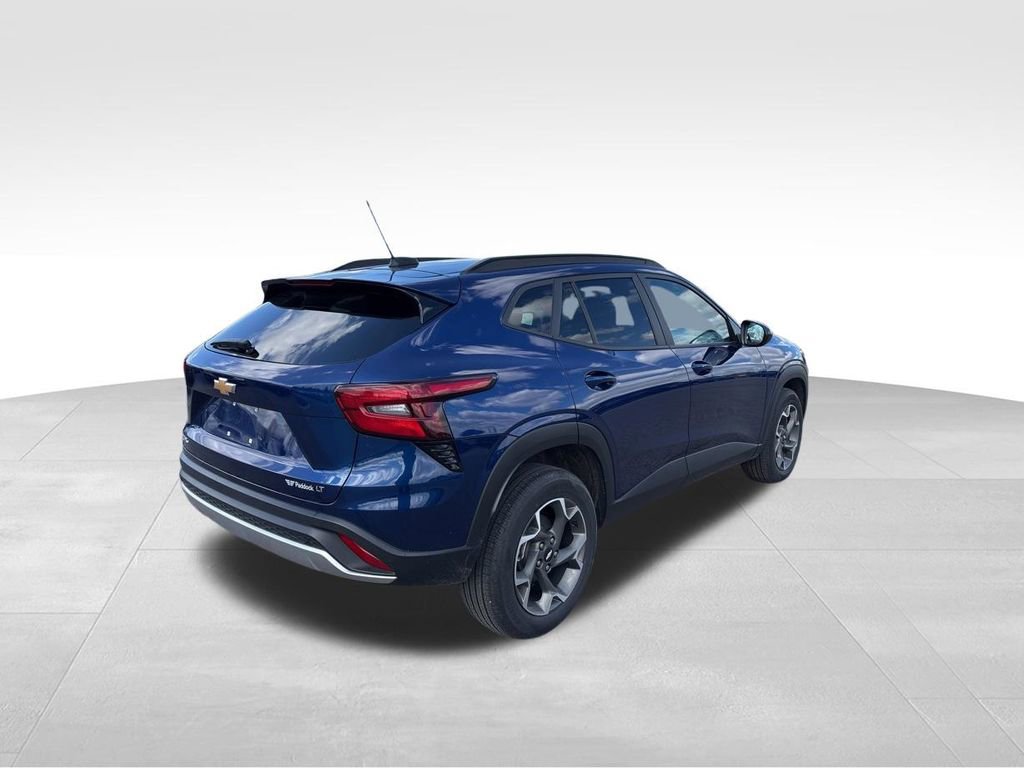 Used 2024 Chevrolet Trax LT w/ Driver Confidence Package image 6