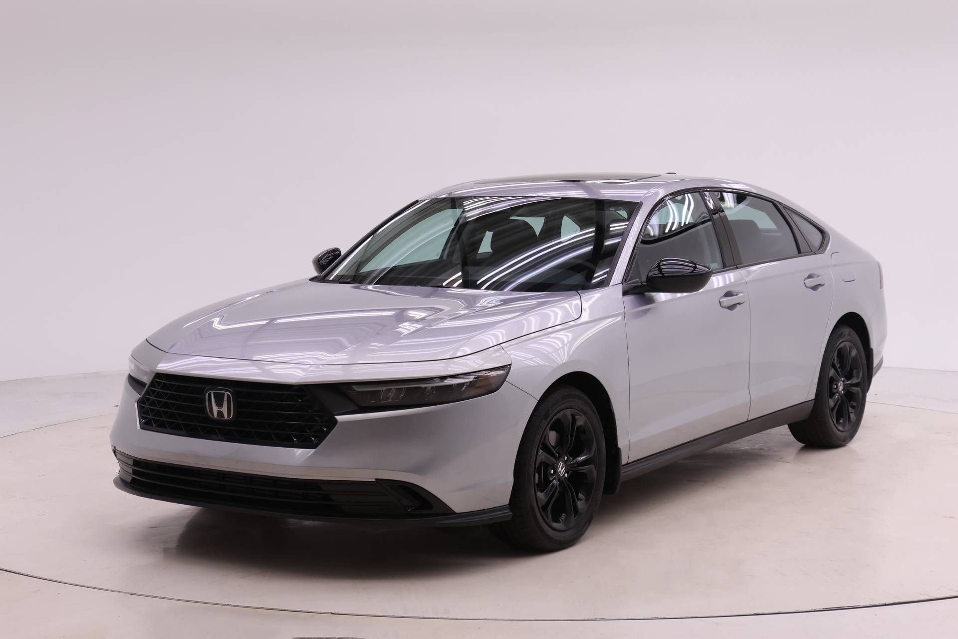 Used 2025 Honda Accord SE image 1