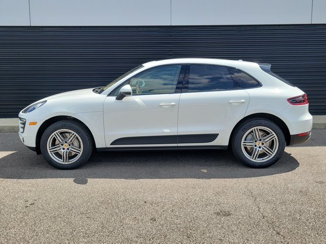 Certified 2016 Porsche Macan S AWD/4WD image 2