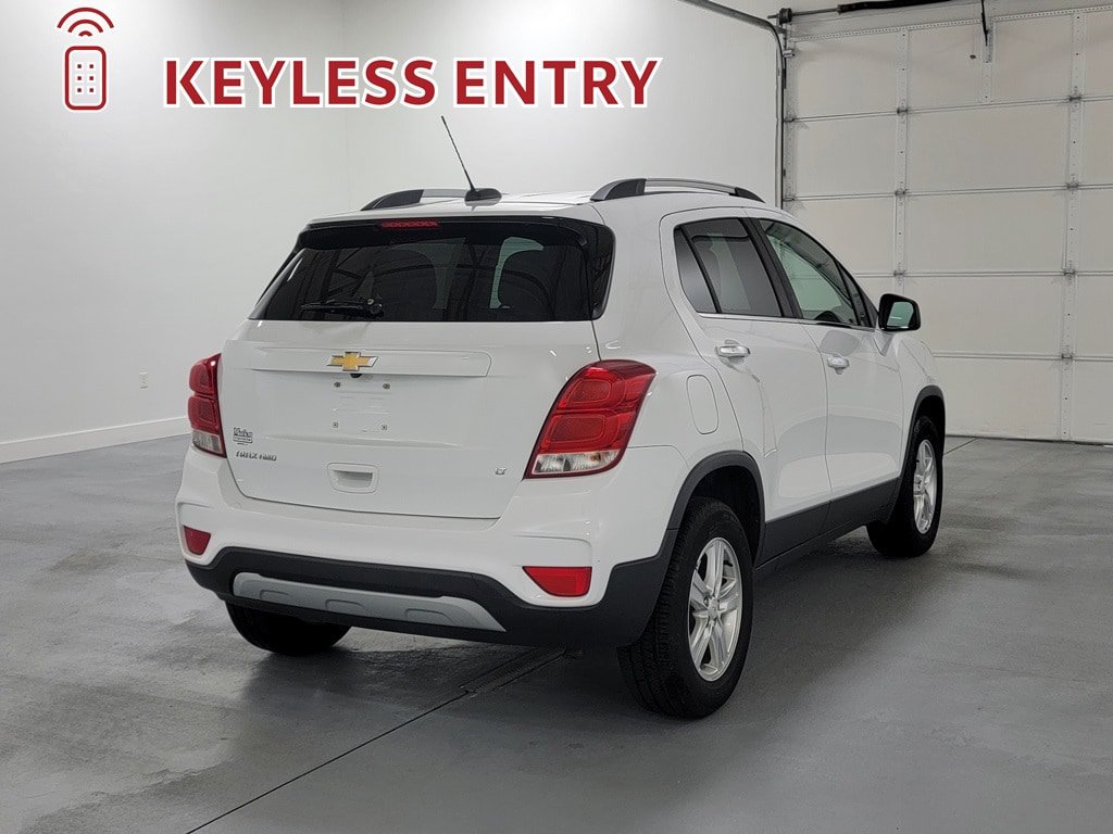 Used 2018 Chevrolet Trax LT w/ LT Convenience Package AWD/4WD image 9