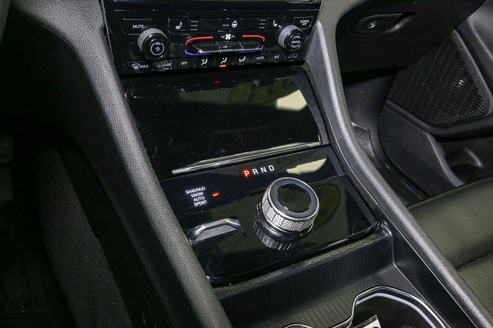 Used 2024 Jeep Grand Cherokee L Limited AWD/4WD image 36