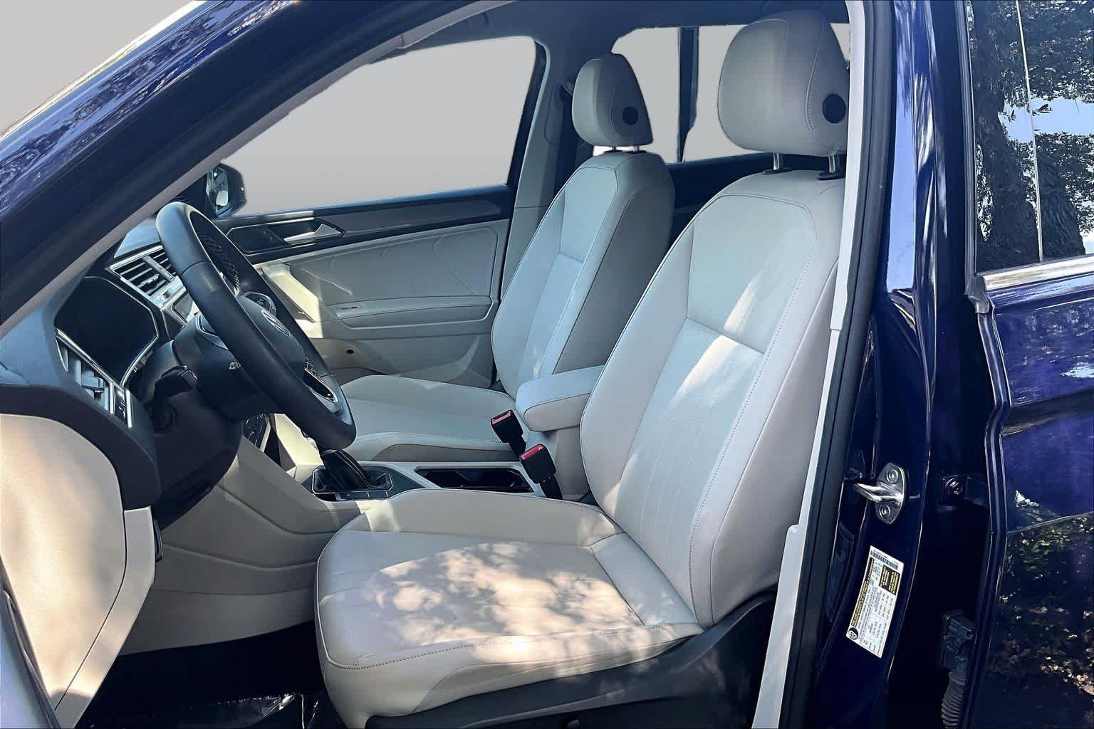 Used 2023 Volkswagen Tiguan SE FWD image 9