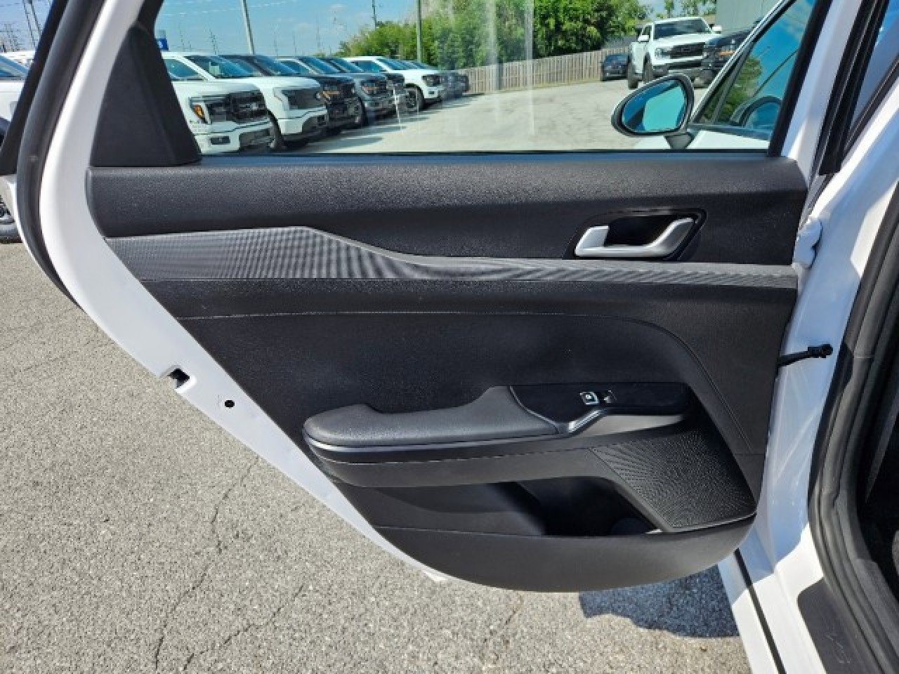 Used 2023 Kia K5 LXS image 18