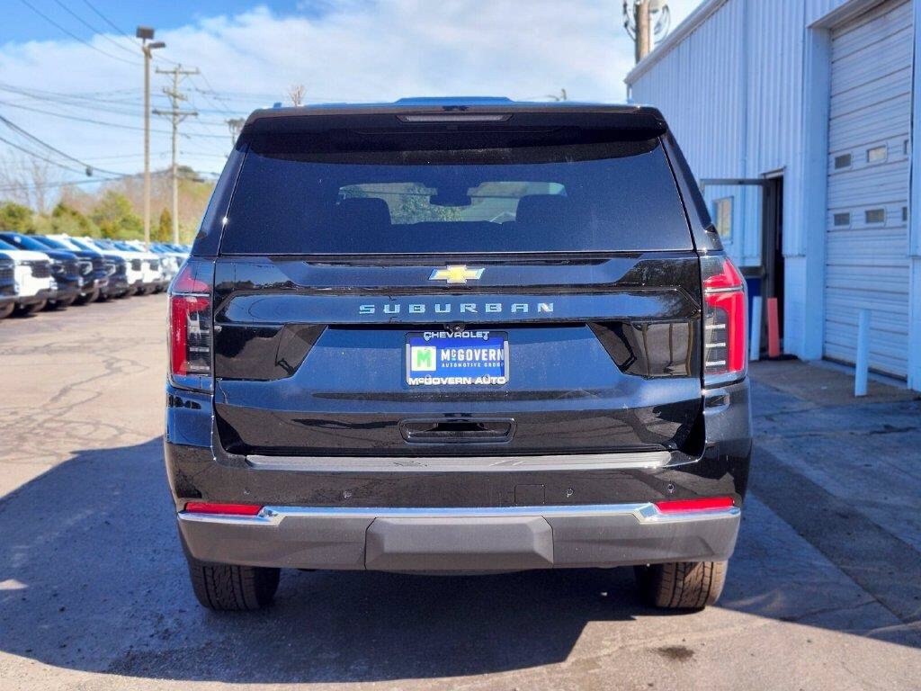 New 2026 Chevrolet Suburban LS AWD/4WD image 4