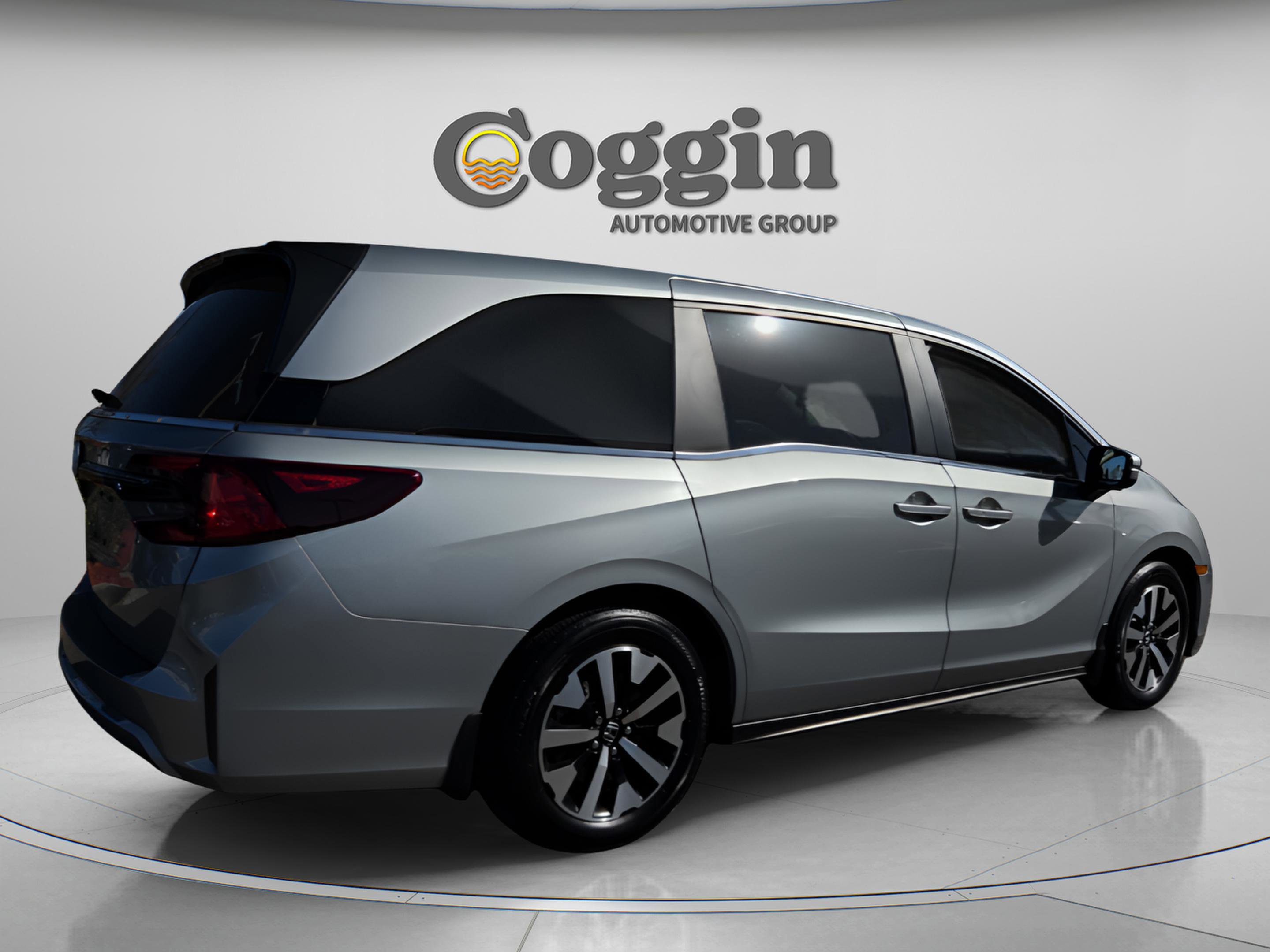 Certified 2025 Honda Odyssey EX-L image 6