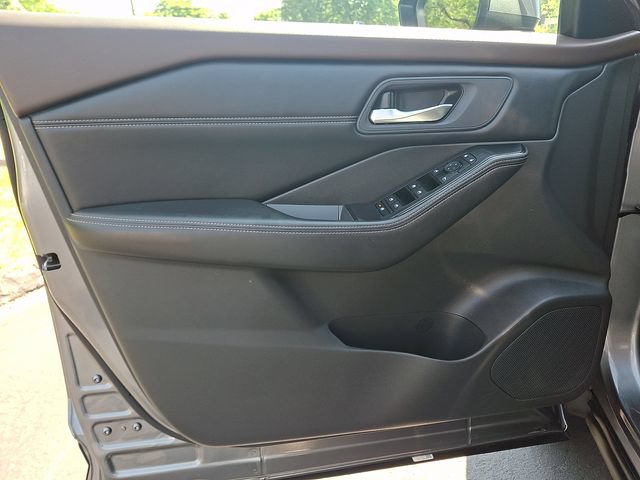 Certified 2023 Nissan Rogue SV w/ SV Premium B Package AWD/4WD image 13