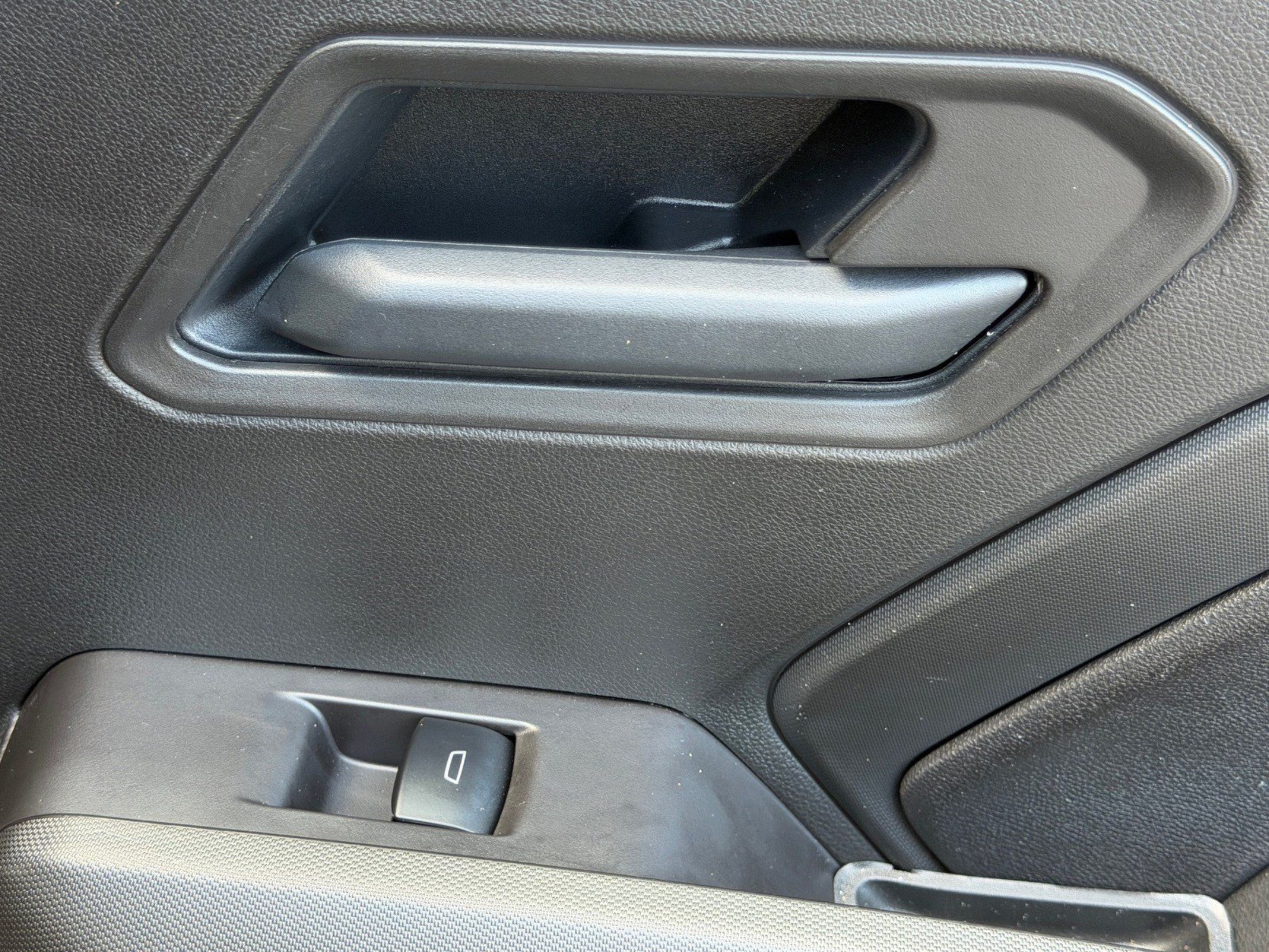 Used 2025 Chevrolet Colorado Trail Boss AWD/4WD image 10