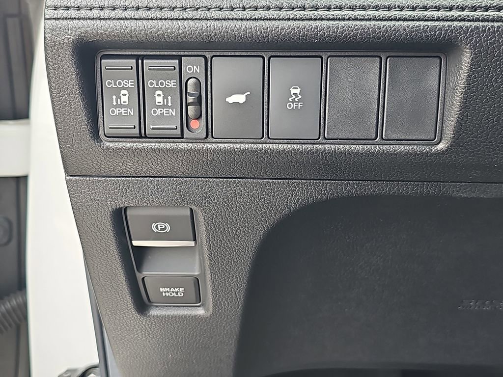 Used 2025 Honda Odyssey Sport-L image 32