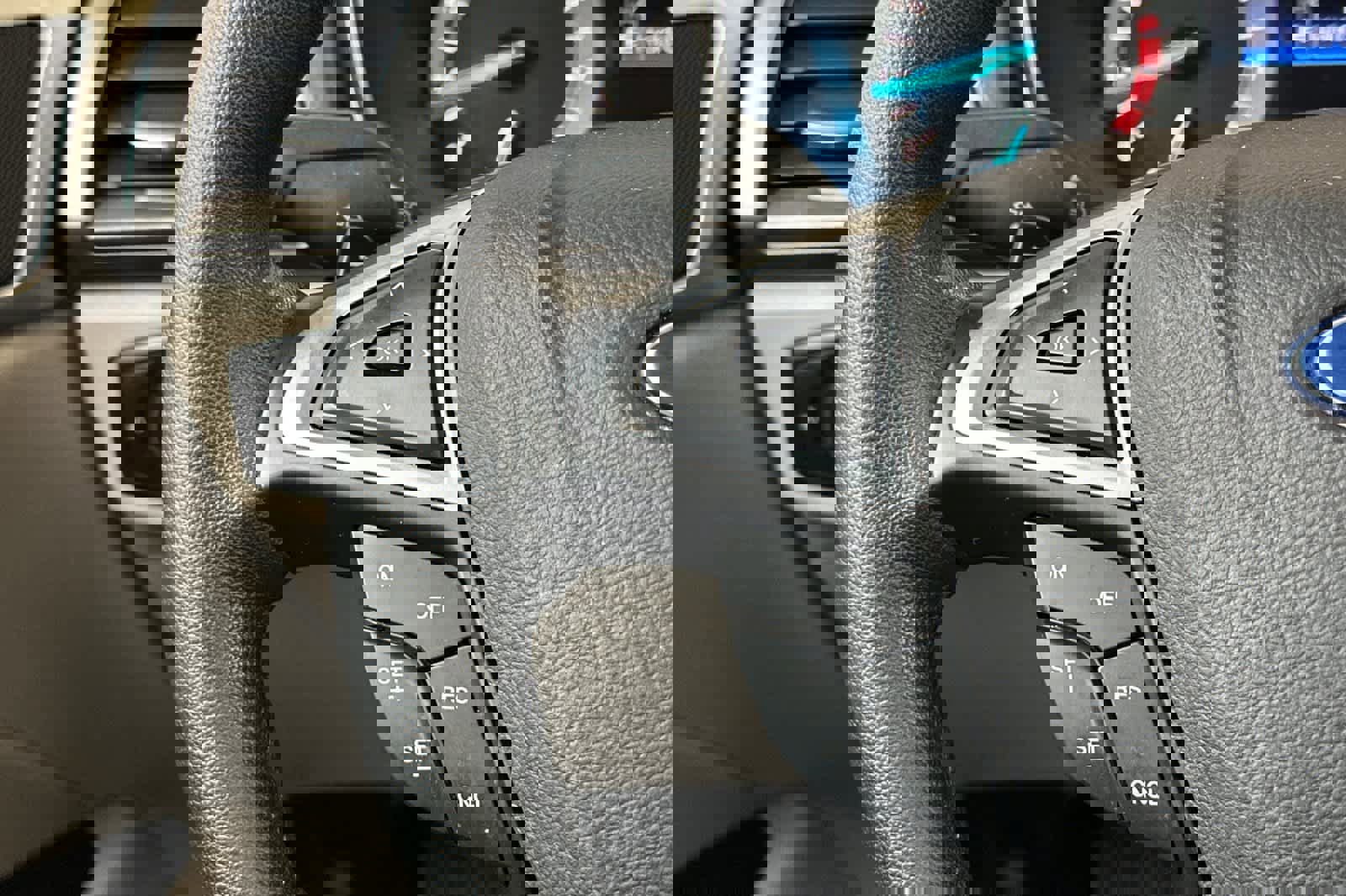 Used 2017 Ford Fusion SE image 25