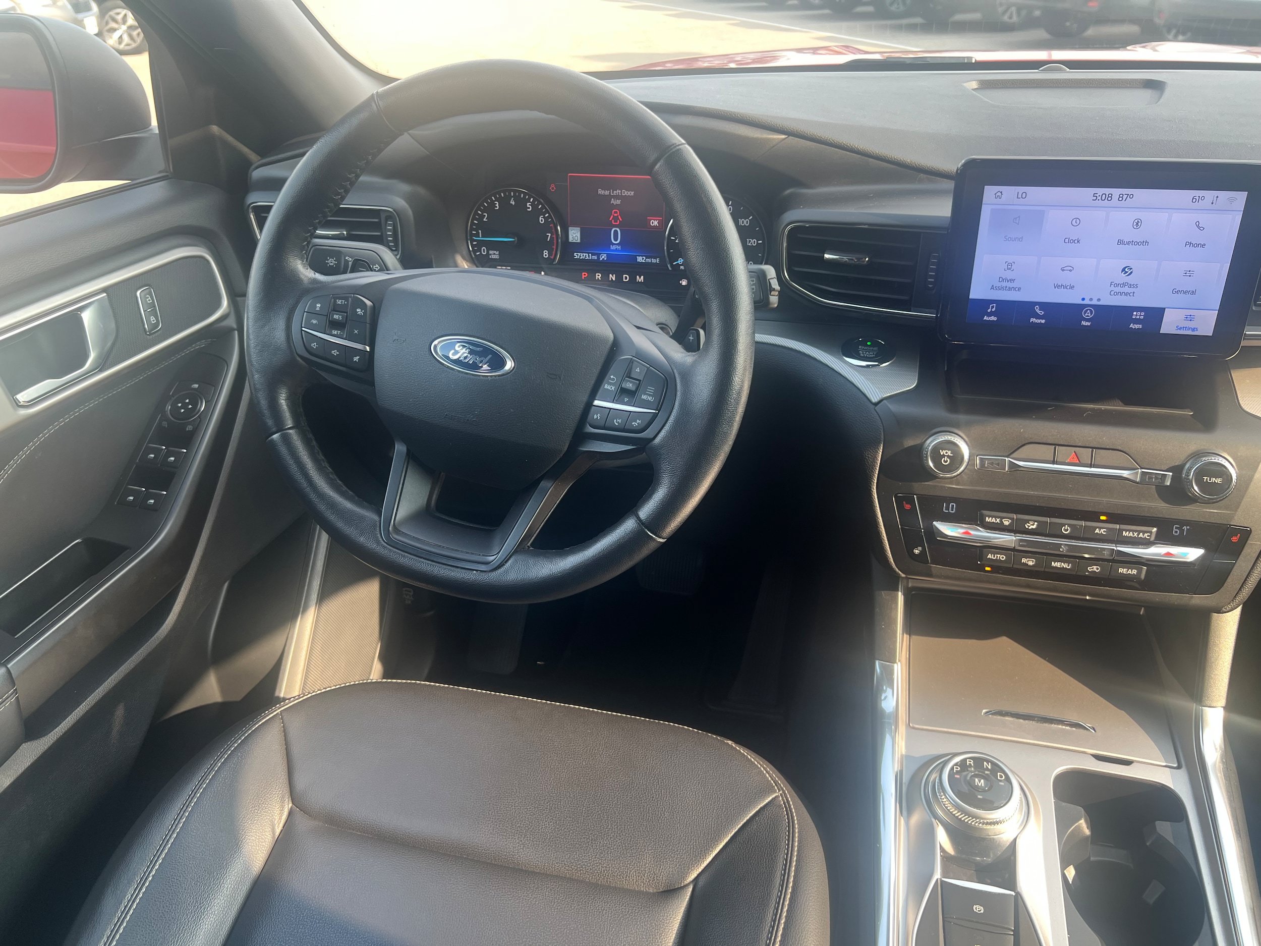 Used 2020 Ford Explorer XLT w/ Equipment Group 202A AWD/4WD image 16