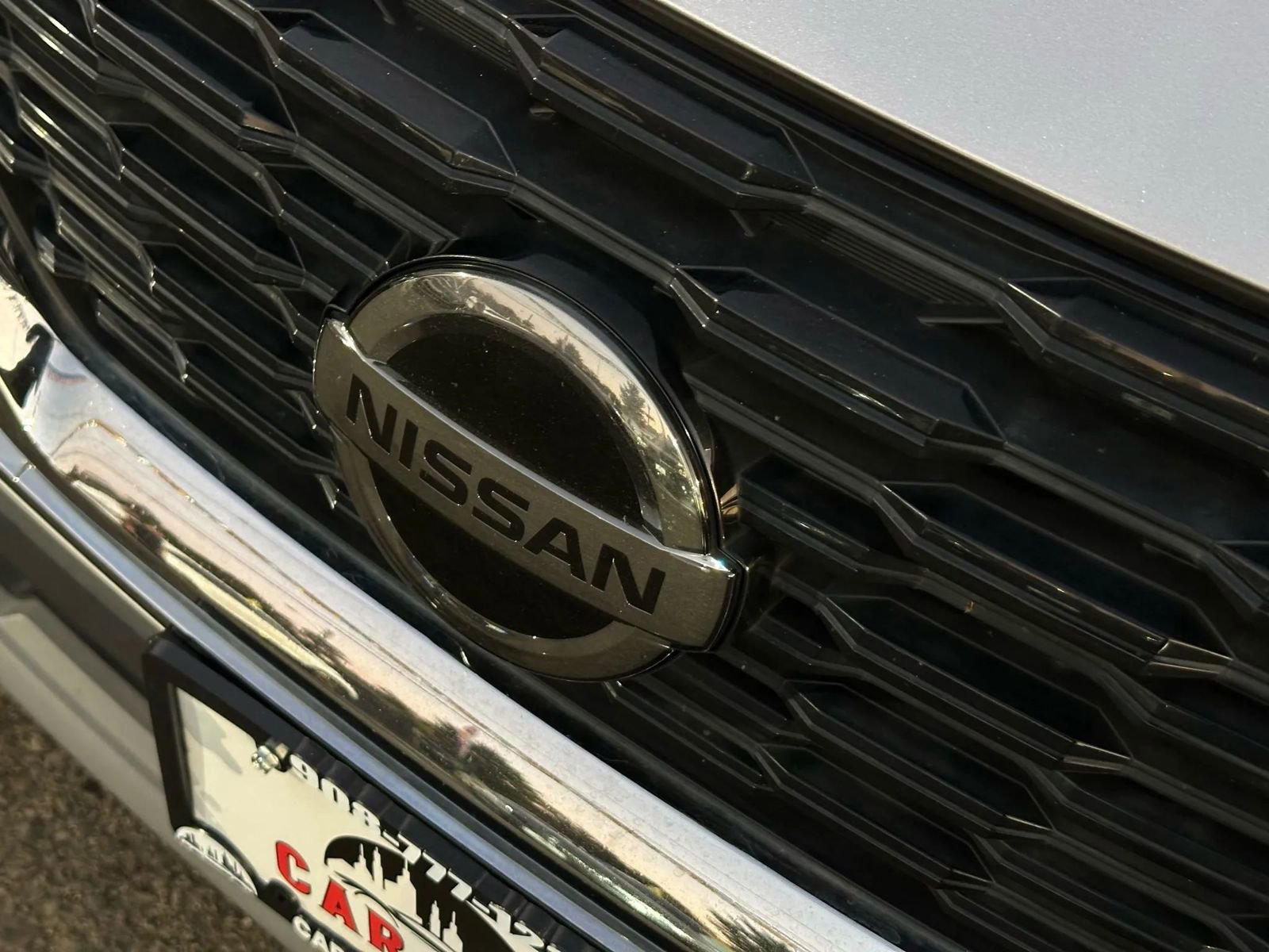 Used 2021 Nissan Rogue SV image 34