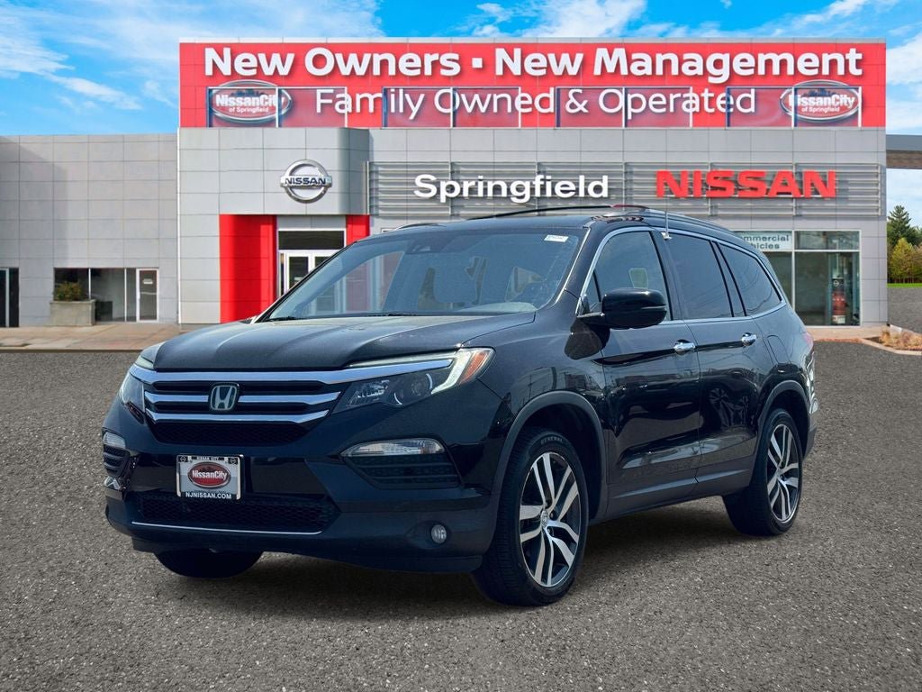 Used 2017 Honda Pilot Elite image 2